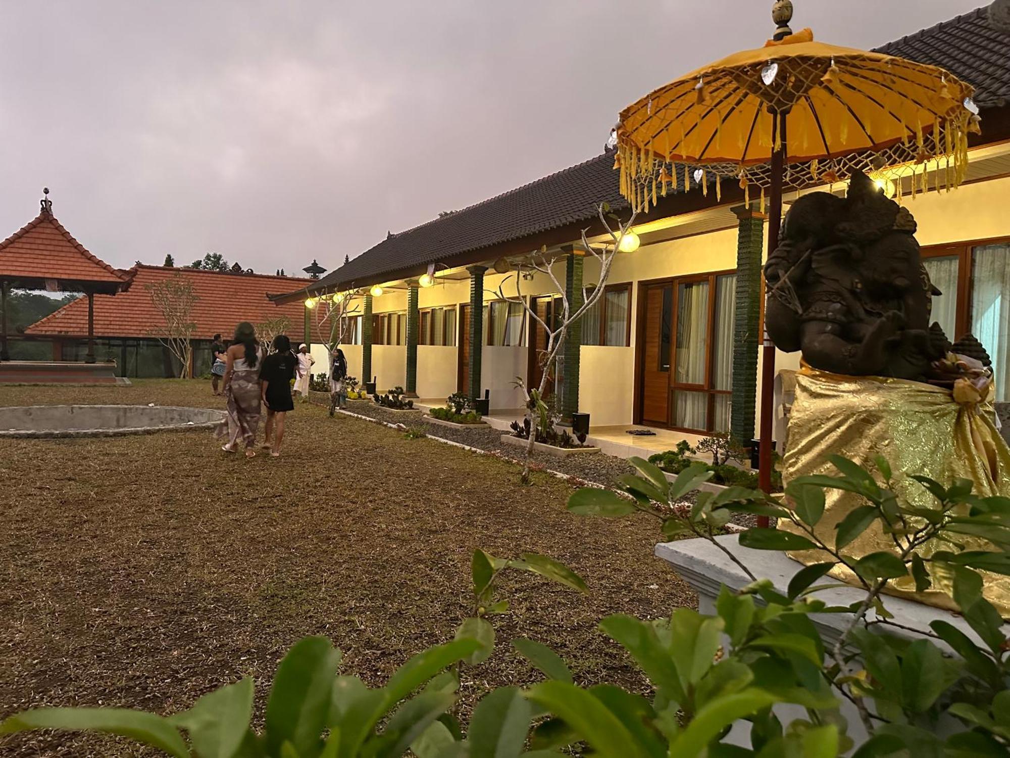 Bali Basuki Retreat Center Apartment Besakih Luaran gambar