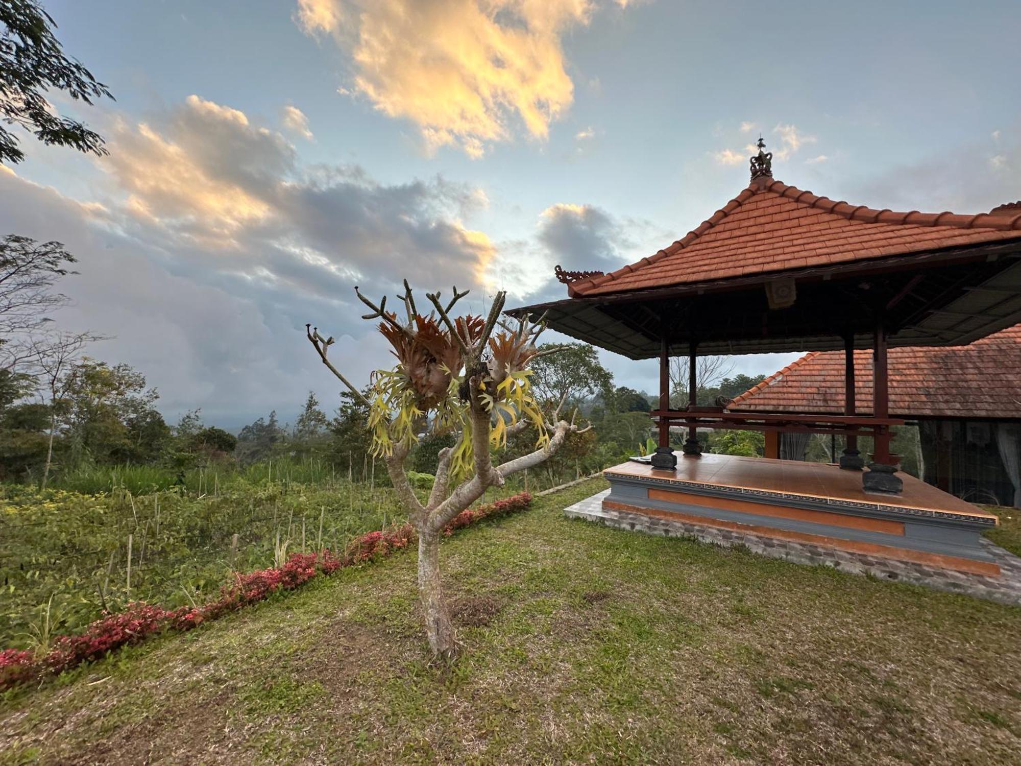 Bali Basuki Retreat Center Apartment Besakih Luaran gambar